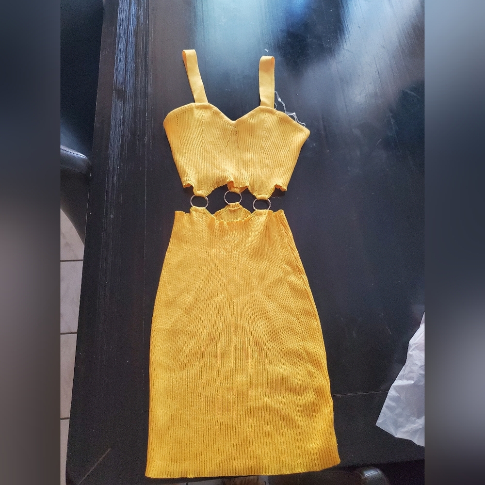 Elegant Yellow Dress